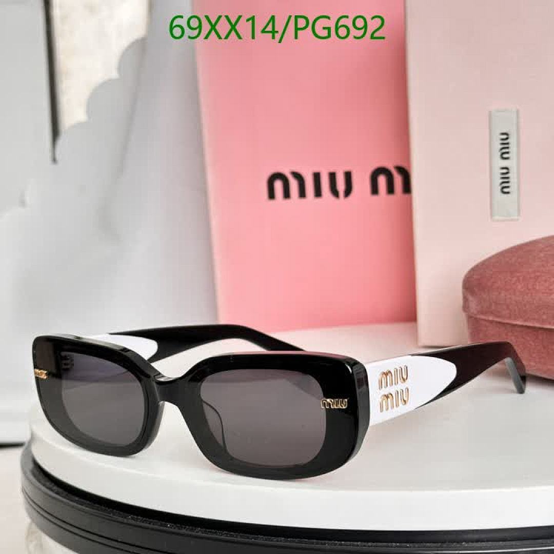 Miu Miu-Glasses Code: PG692 $: 69USD