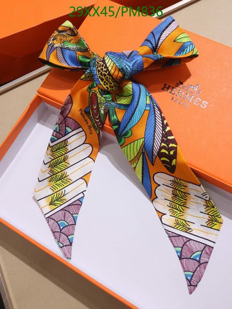 Hermes-Scarf Code: PM836 $: 29USD