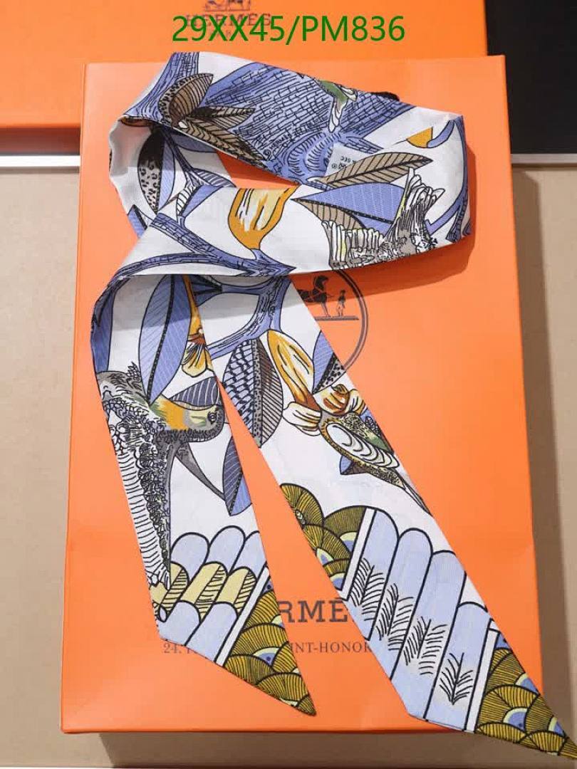 Hermes-Scarf Code: PM836 $: 29USD