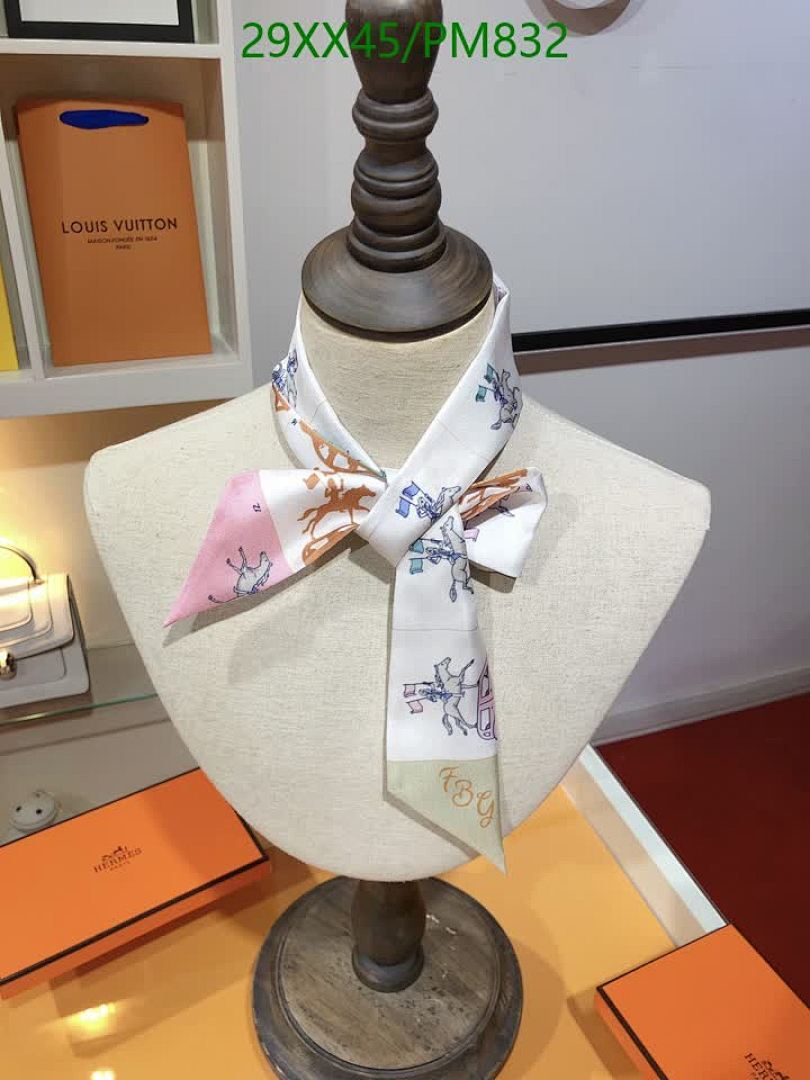 Hermes-Scarf Code: PM832 $: 29USD