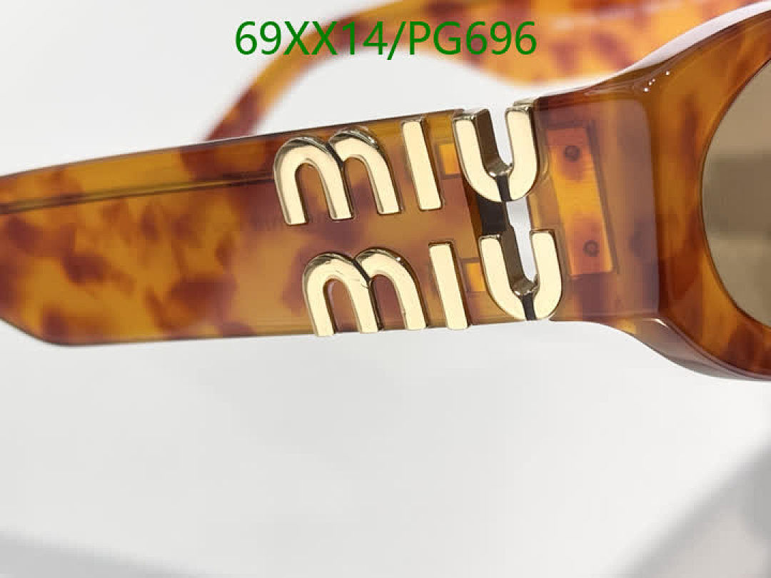 Miu Miu-Glasses Code: PG696 $: 69USD