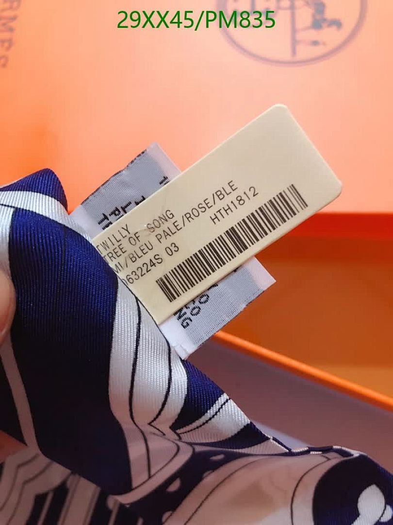 Hermes-Scarf Code: PM835 $: 29USD