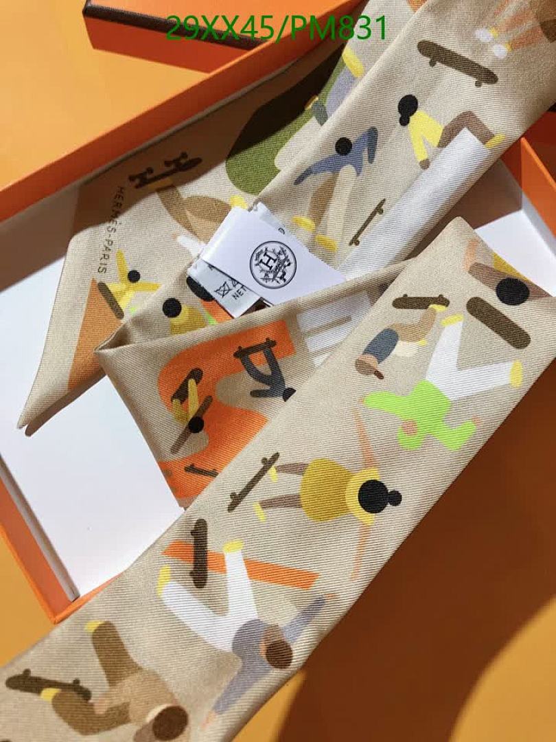 Hermes-Scarf Code: PM831 $: 29USD