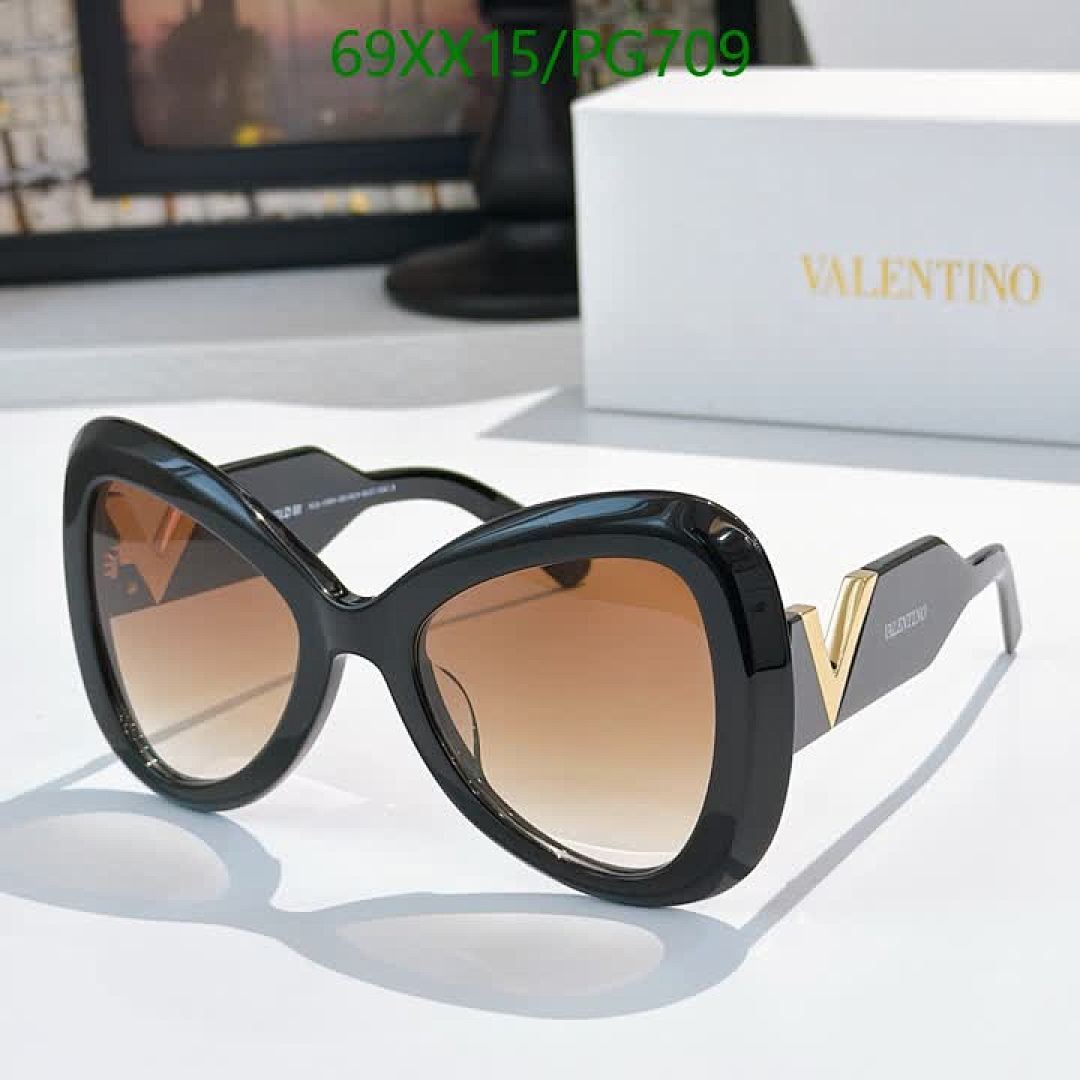 Valentino-Glasses Code: PG709 $: 69USD