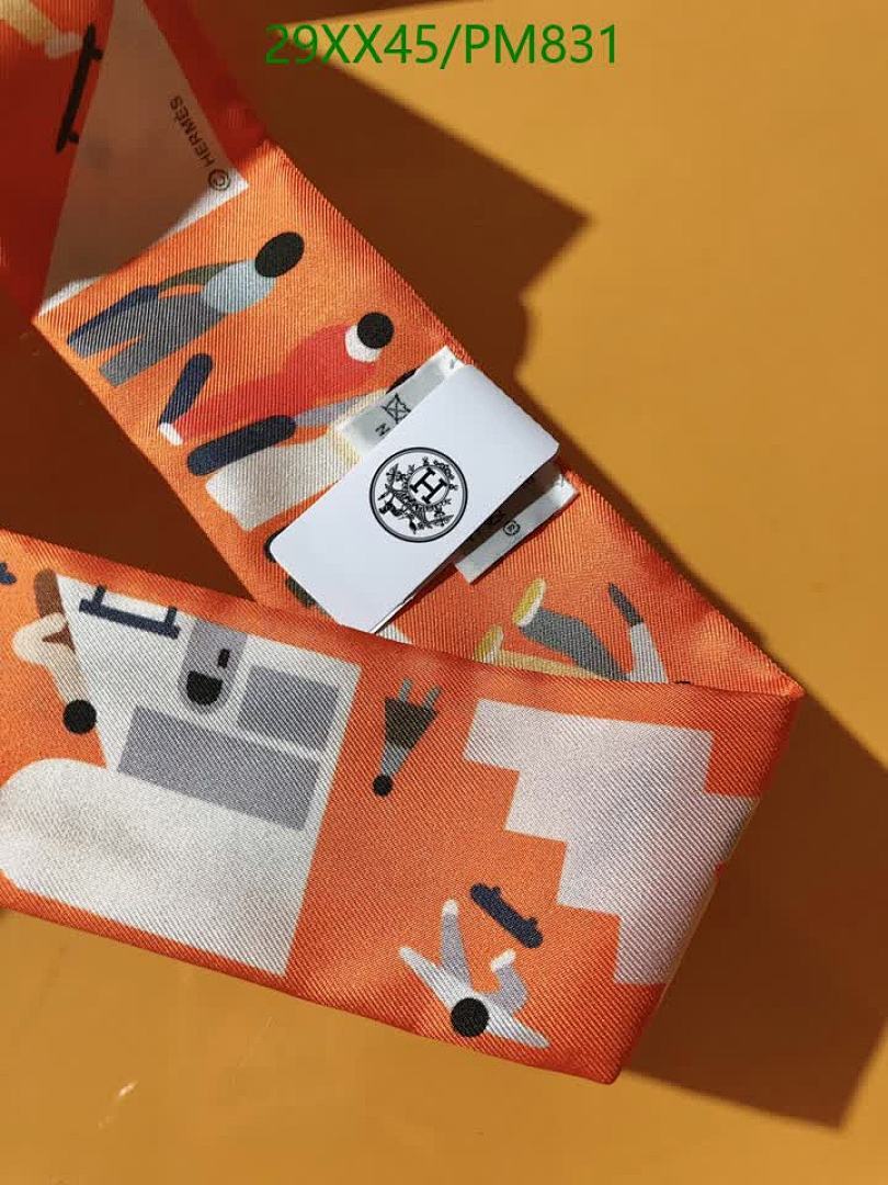 Hermes-Scarf Code: PM831 $: 29USD
