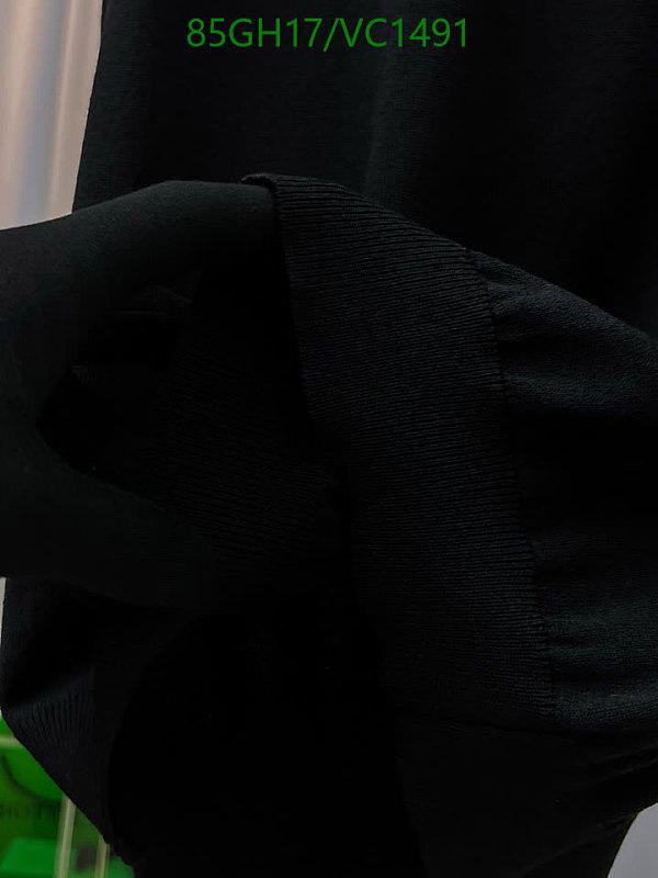 Givenchy-Clothing Code: VC1491 $: 85USD