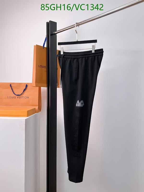 Balenciaga-Clothing Code: VC1342 $: 85USD