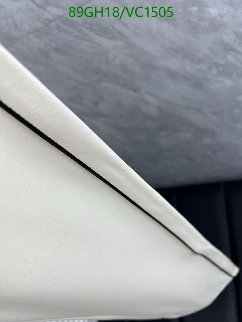 Gucci-Clothing Code: VC1505 $: 89USD