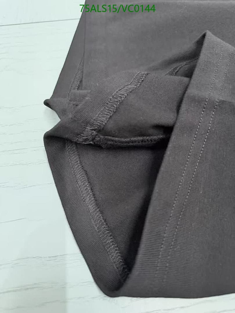 LV-Kids Clothing Code: VC0144 $: 75USD