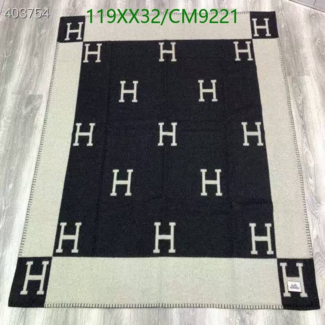 Hermes-Scarf Code: CM9221 $: 119USD