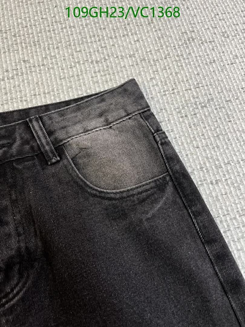 Burberry-Clothing Code: VC1368 $: 109USD