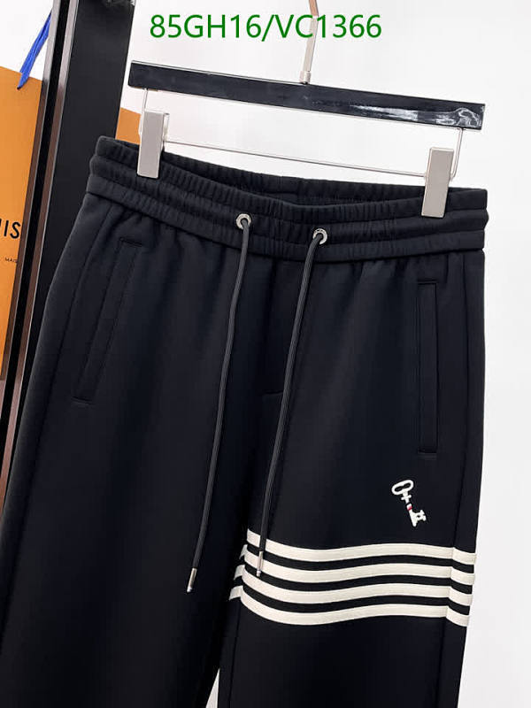 Burberry-Clothing Code: VC1366 $: 85USD