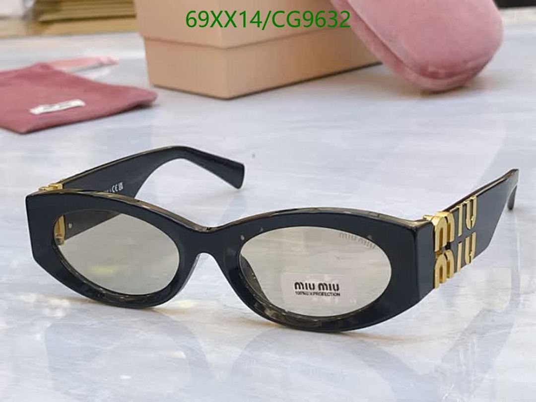 Miu Miu-Glasses Code: CG9632 $: 69USD