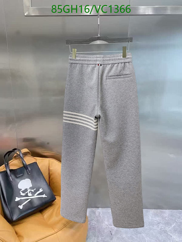 Burberry-Clothing Code: VC1366 $: 85USD