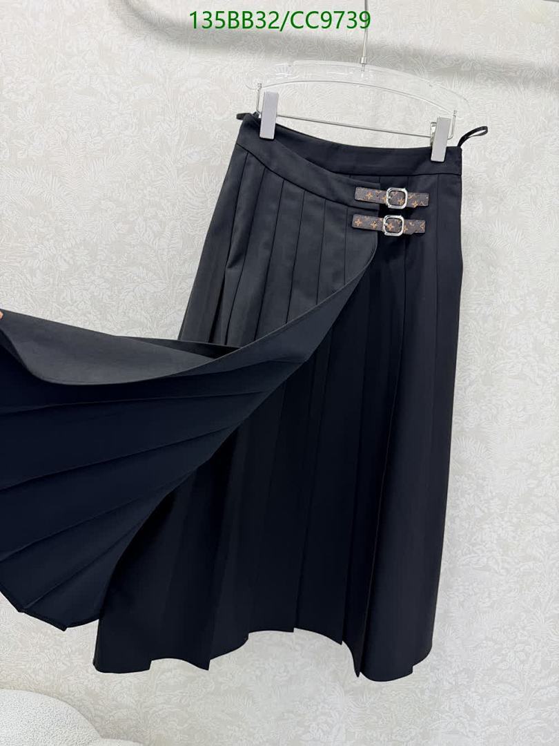 LV-Clothing Code: CC9739 $: 135USD