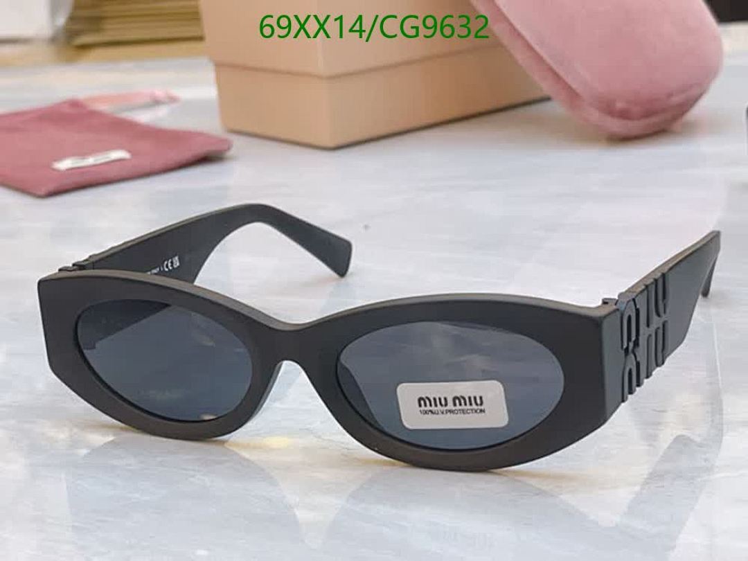 Miu Miu-Glasses Code: CG9632 $: 69USD