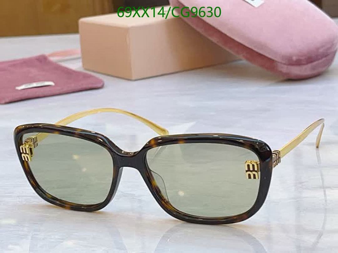 Miu Miu-Glasses Code: CG9630 $: 69USD