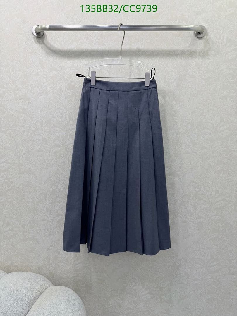 LV-Clothing Code: CC9739 $: 135USD