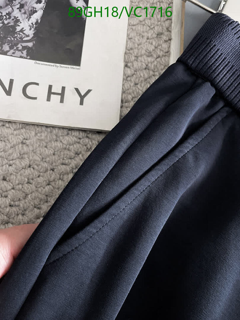 Moncler-Clothing Code: VC1716 $: 89USD