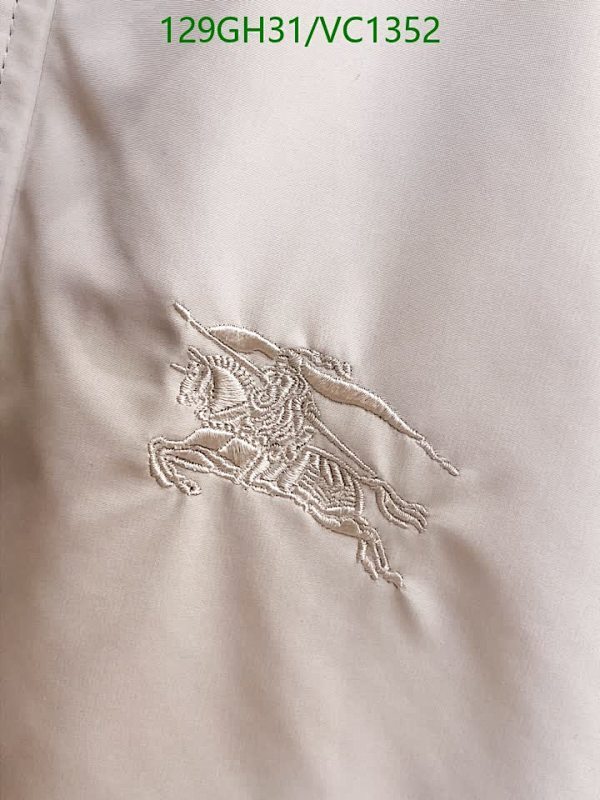 Burberry-Clothing Code: VC1352 $: 129USD