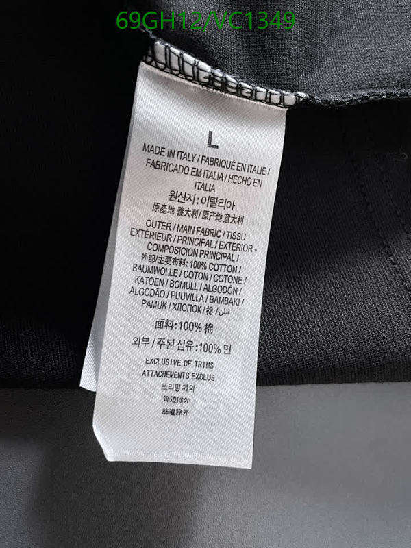 Burberry-Clothing Code: VC1349 $: 69USD