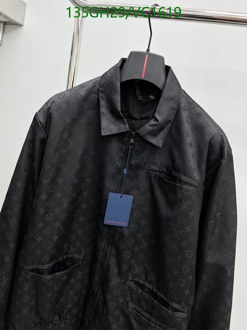 LV-Clothing Code: VC1619 $: 135USD