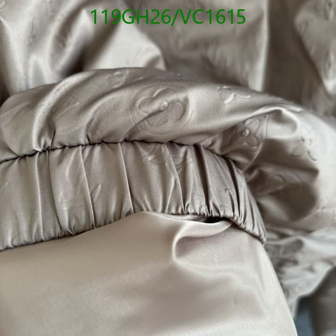 LV-Clothing Code: VC1615 $: 119USD