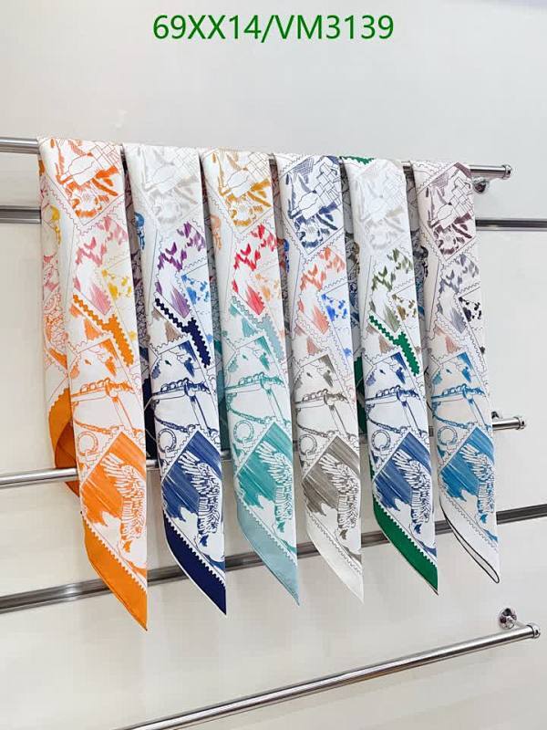 Hermes-Scarf Code: VM3139 $: 69USD