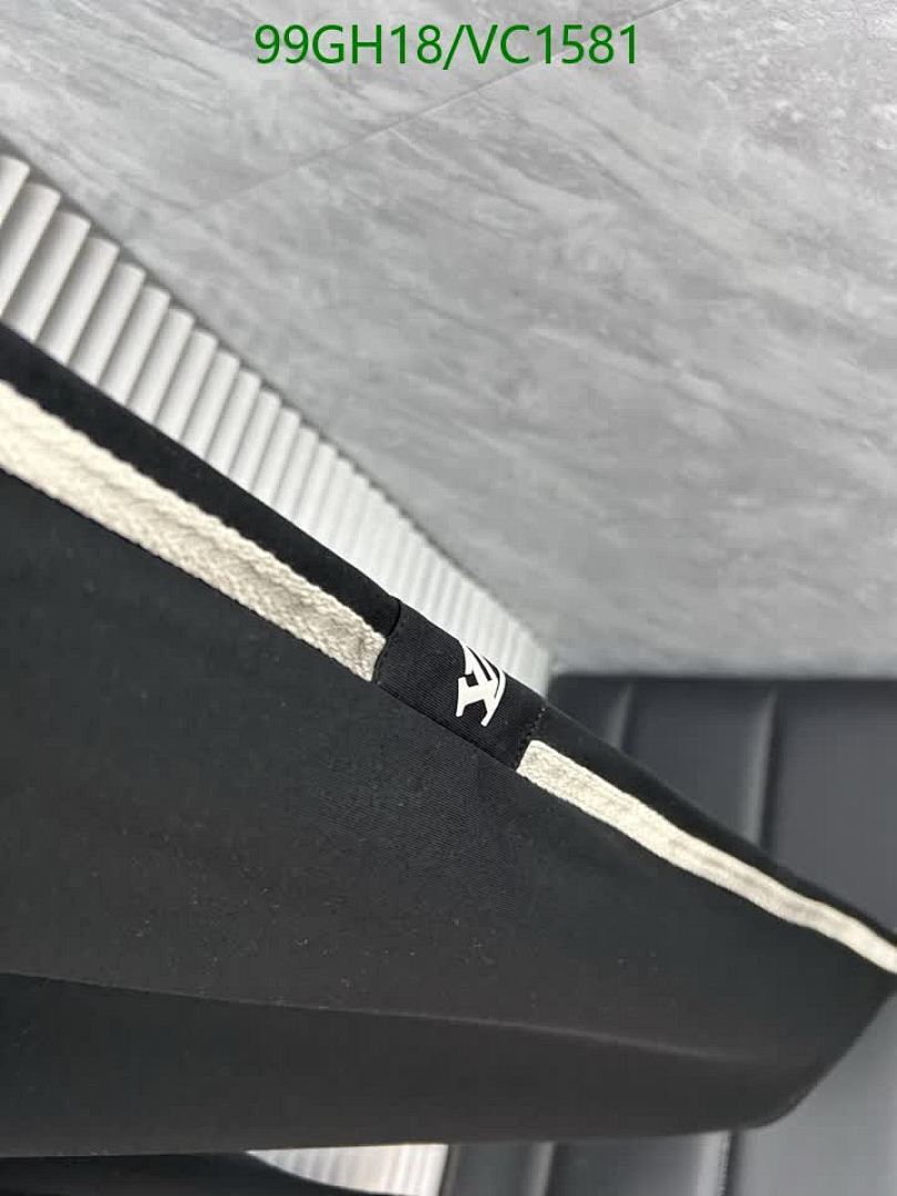 LV-Clothing Code: VC1581 $: 99USD