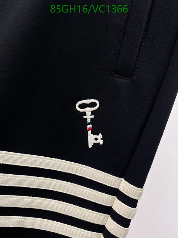 Burberry-Clothing Code: VC1366 $: 85USD