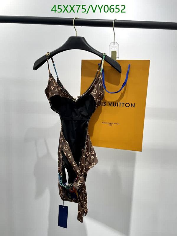 LV-Swimsuit Code: VY0652 $: 45USD