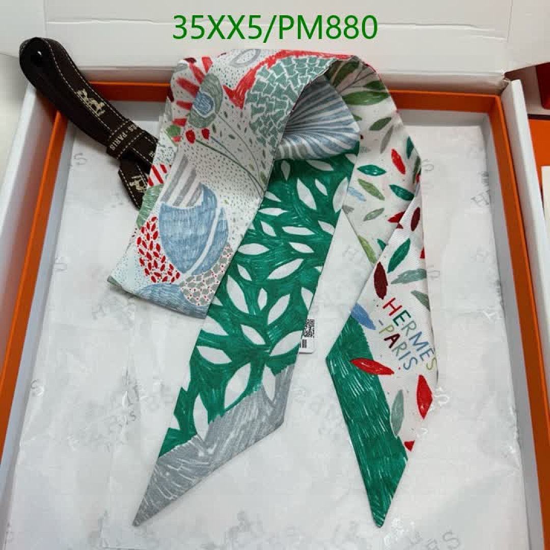 Hermes-Scarf Code: PM880 $: 35USD