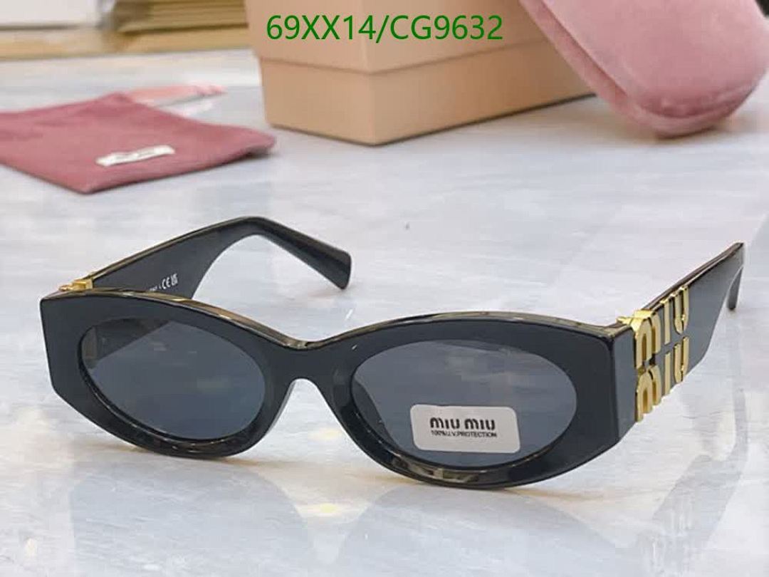 Miu Miu-Glasses Code: CG9632 $: 69USD