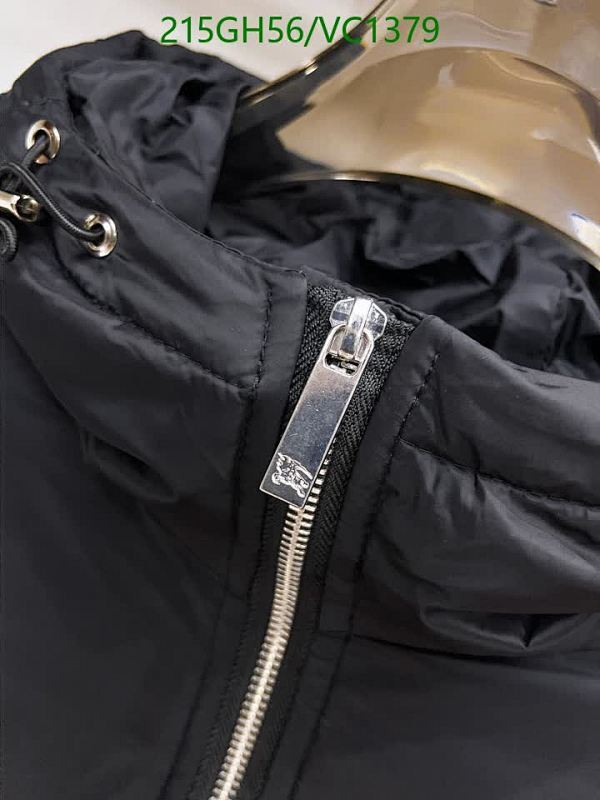 Burberry-Clothing Code: VC1379 $: 215USD