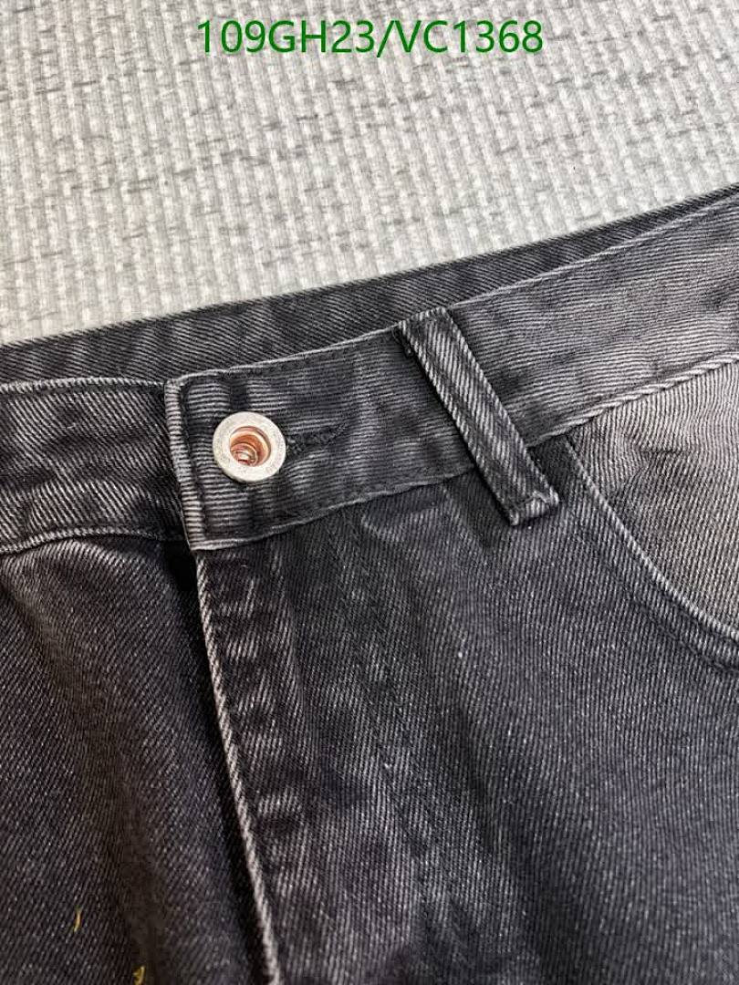 Burberry-Clothing Code: VC1368 $: 109USD