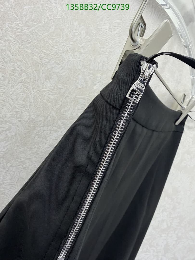 LV-Clothing Code: CC9739 $: 135USD