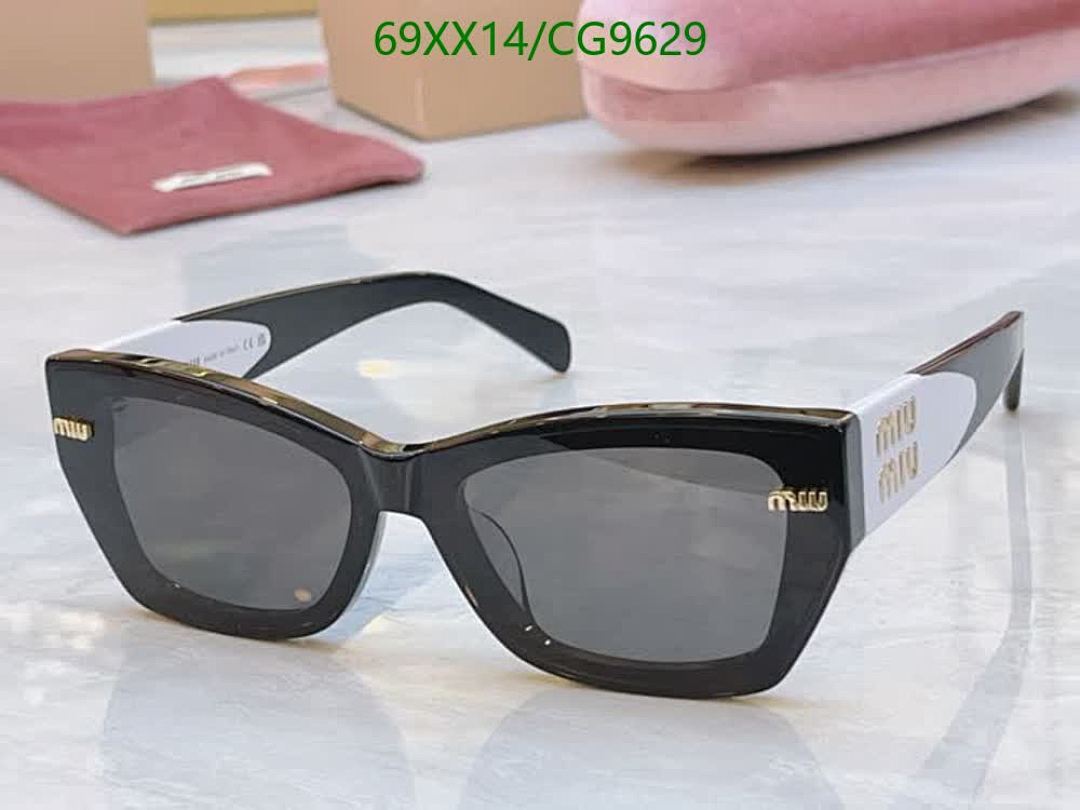 Miu Miu-Glasses Code: CG9629 $: 69USD