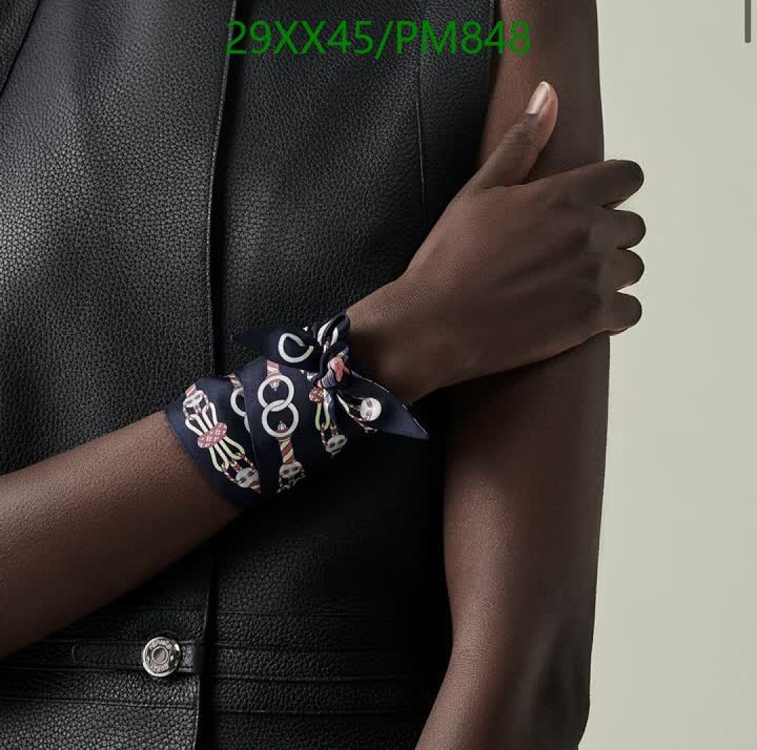 Hermes-Scarf Code: PM848 $: 29USD