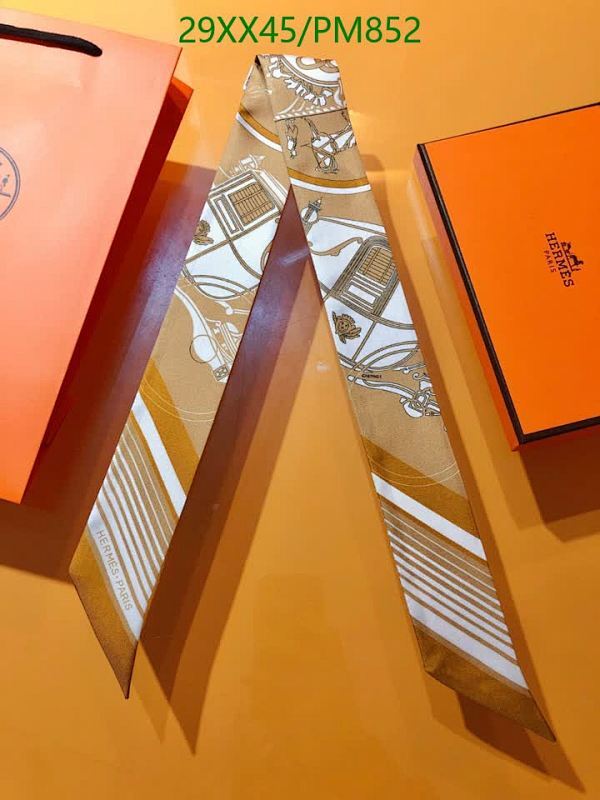 Hermes-Scarf Code: PM852 $: 29USD