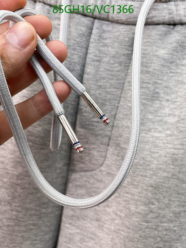 Burberry-Clothing Code: VC1366 $: 85USD