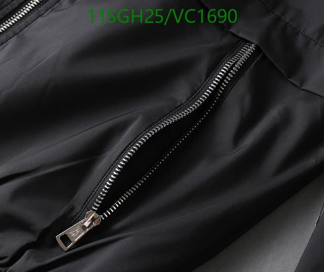 Moncler-Clothing Code: VC1690 $: 115USD