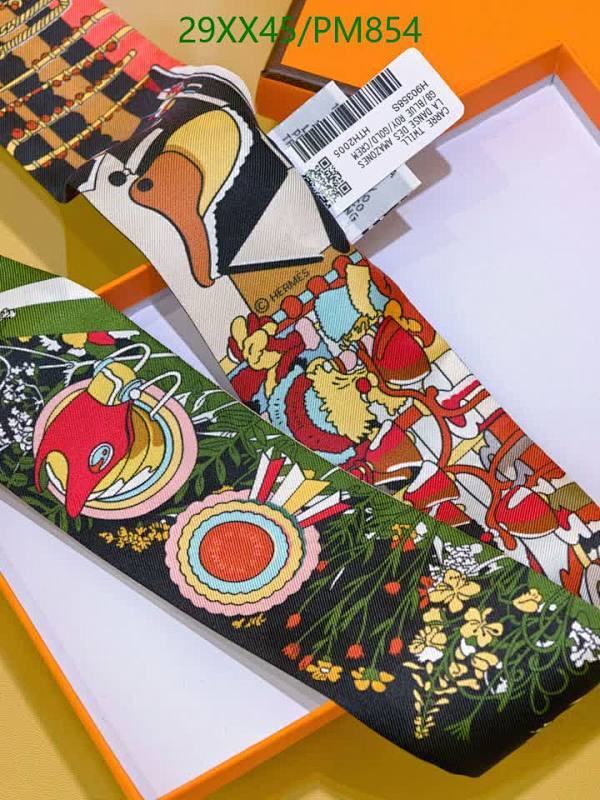 Hermes-Scarf Code: PM854 $: 29USD