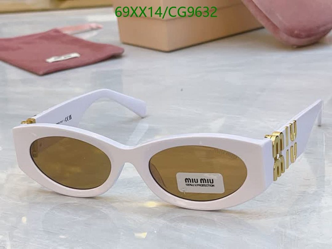 Miu Miu-Glasses Code: CG9632 $: 69USD