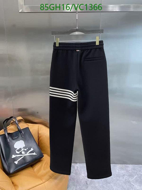 Burberry-Clothing Code: VC1366 $: 85USD