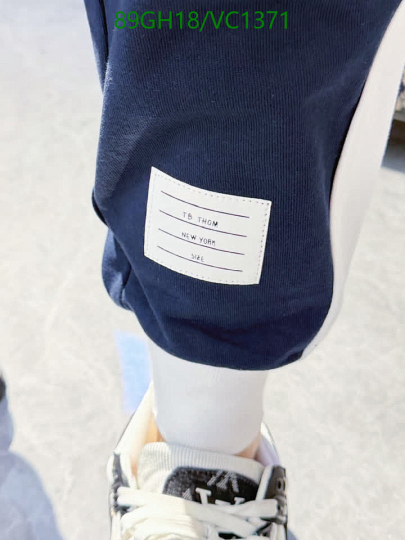 Burberry-Clothing Code: VC1371 $: 89USD