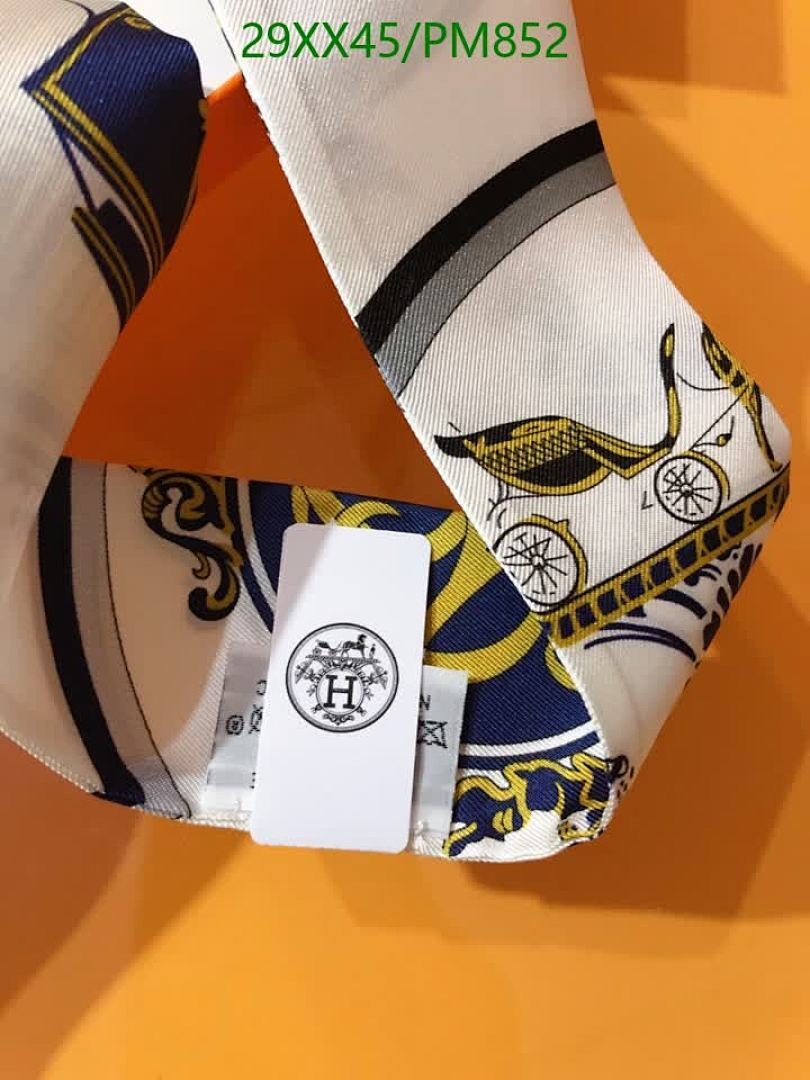 Hermes-Scarf Code: PM852 $: 29USD