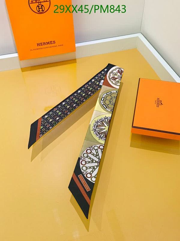 Hermes-Scarf Code: PM843 $: 29USD