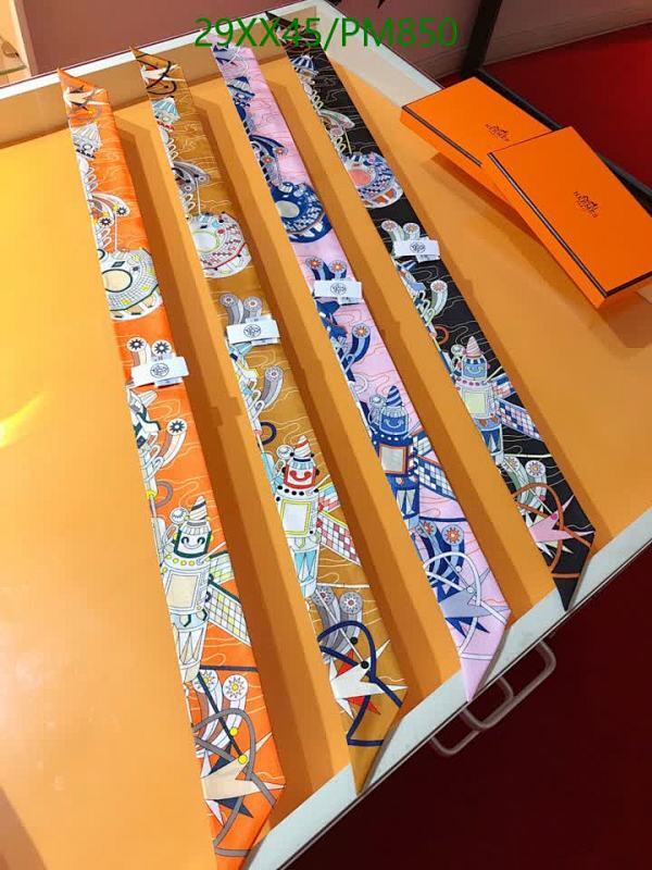 Hermes-Scarf Code: PM850 $: 29USD
