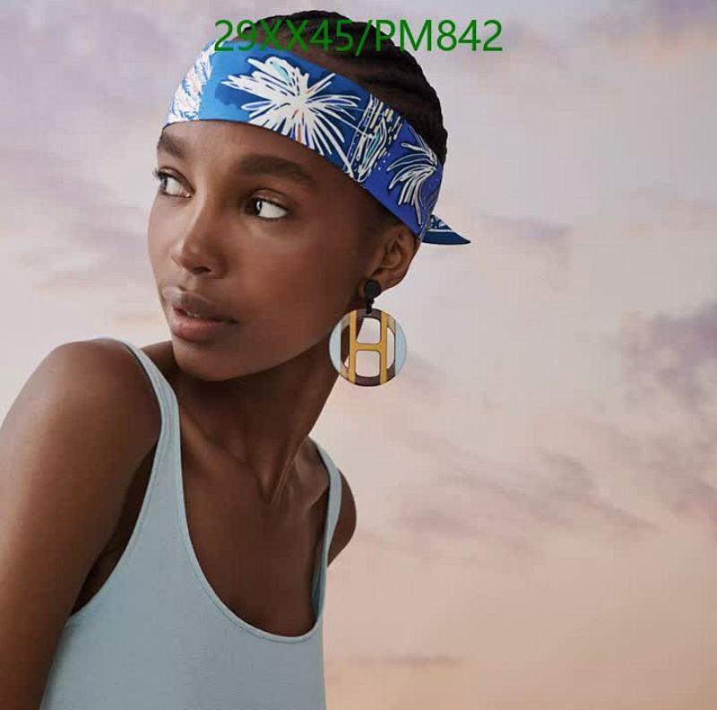 Hermes-Scarf Code: PM842 $: 29USD