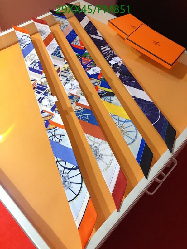 Hermes-Scarf Code: PM851 $: 29USD